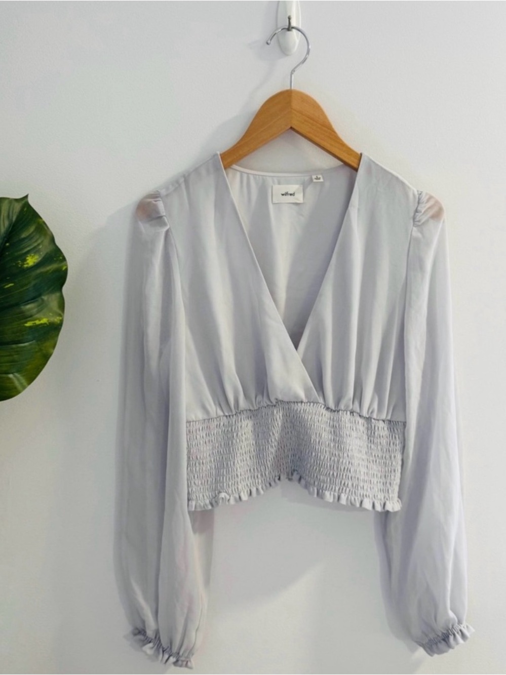 ARITZIA | Wilfred Pale Blue
Wistful Vneck Blouse Size Small